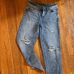 Express Light Blue Distressed Women's Straight Leg Jeans New Never Worn size 2L